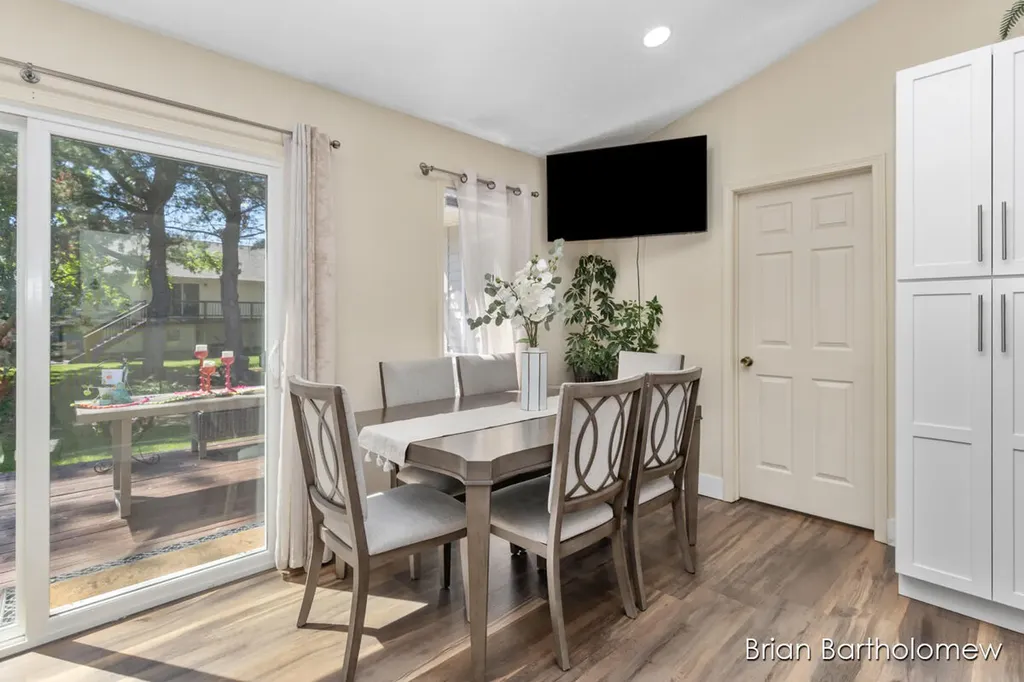 2657 Leffingwell Avenue NE Grand Rapids Charter Township MI 49525