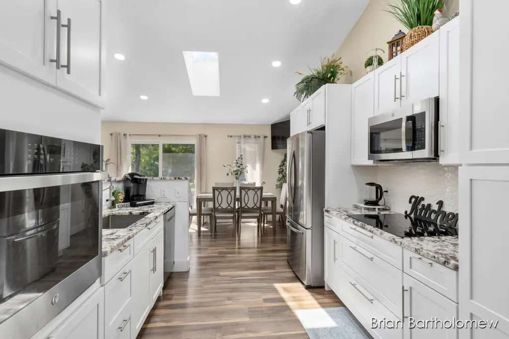 2657 Leffingwell Avenue NE Grand Rapids Charter Township MI 49525