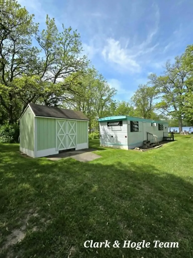 8386 Willow Drive Lyons Township MI 48851
