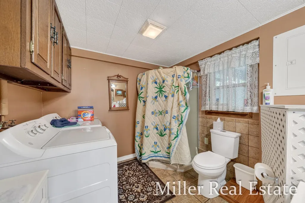 2801 Lower Lake Road Carlton Township MI 49058