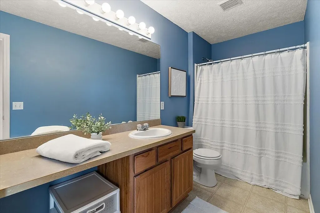 8950 Alanada Drive SE Caledonia Village MI 49316