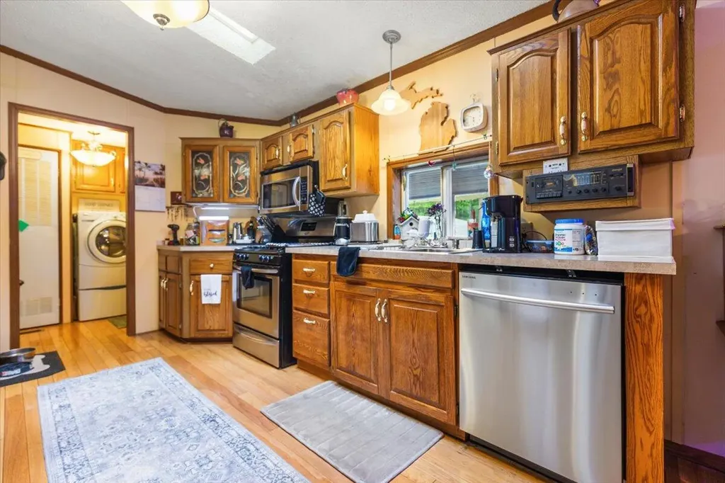 5614 E 68th Street Croton Township MI 49337
