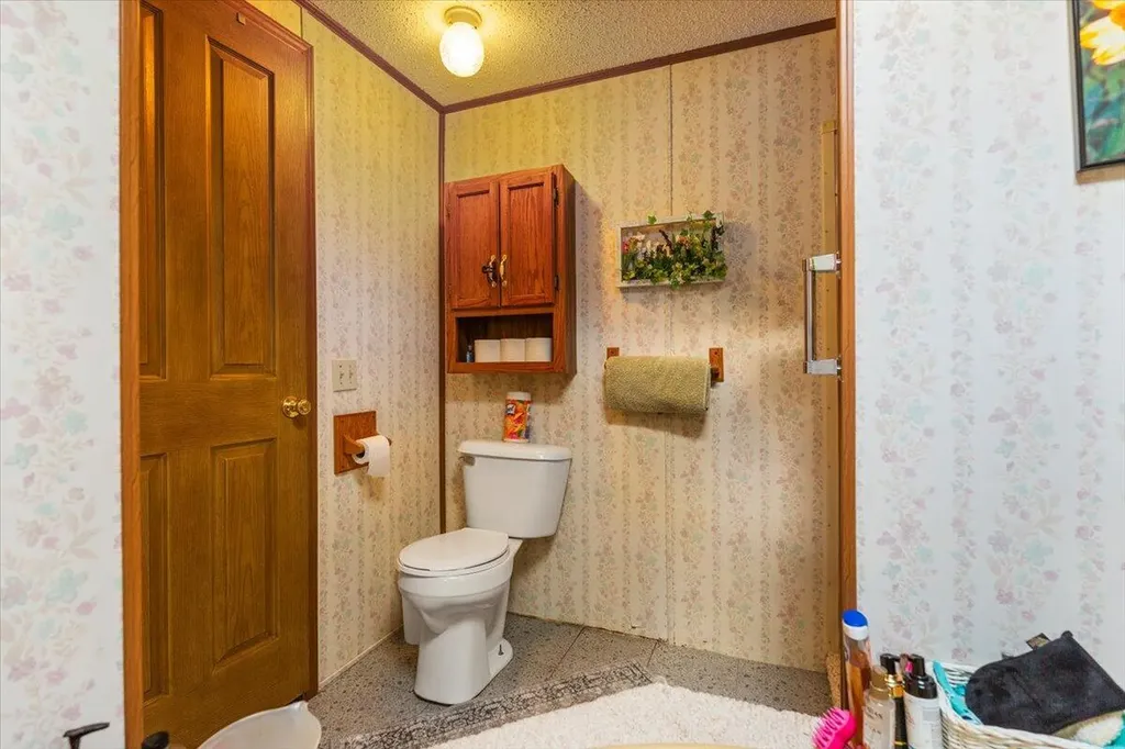 5614 E 68th Street Croton Township MI 49337