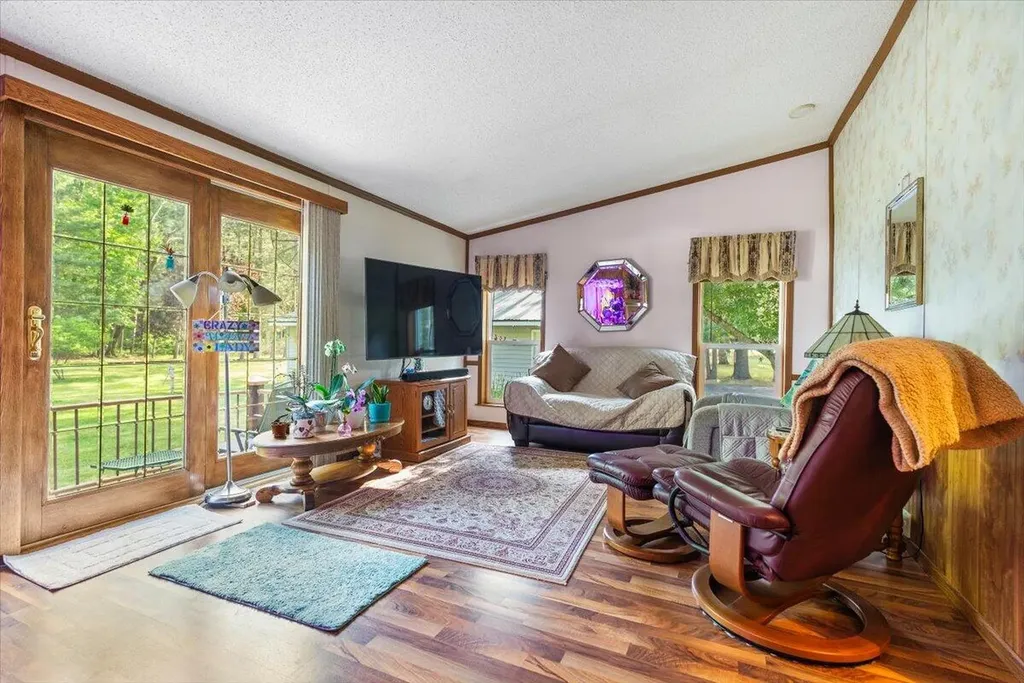 5614 E 68th Street Croton Township MI 49337