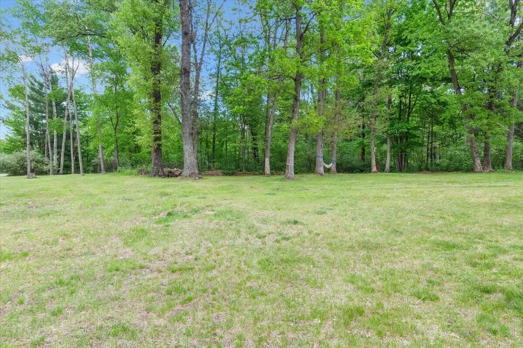 5614 E 68th Street Croton Township MI 49337