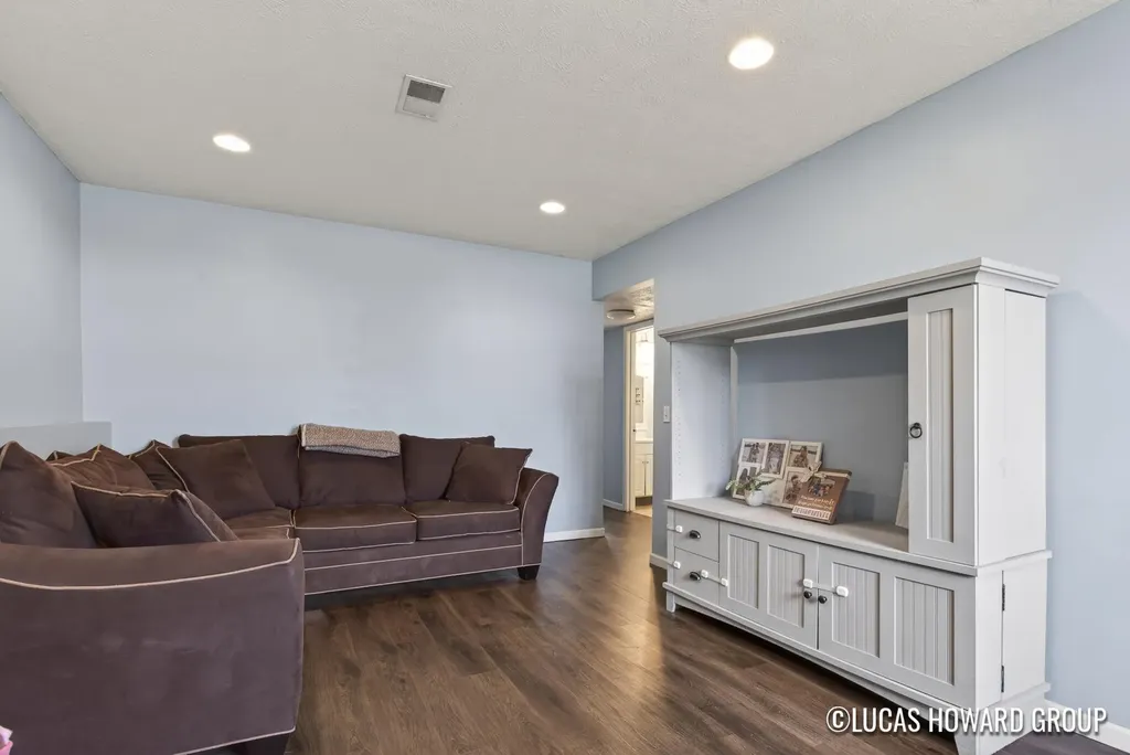 341 Pioneer Trail NE Cedar Springs City MI 49319