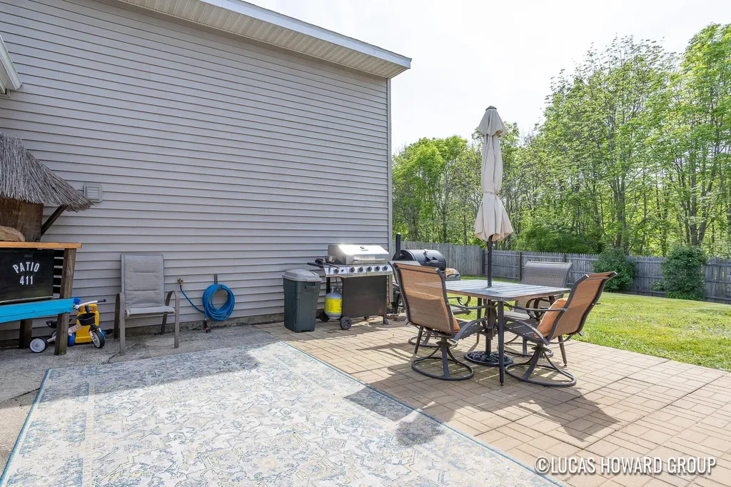 341 Pioneer Trail NE Cedar Springs City MI 49319