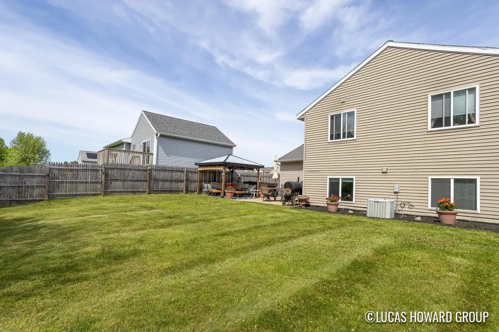 341 Pioneer Trail NE Cedar Springs City MI 49319