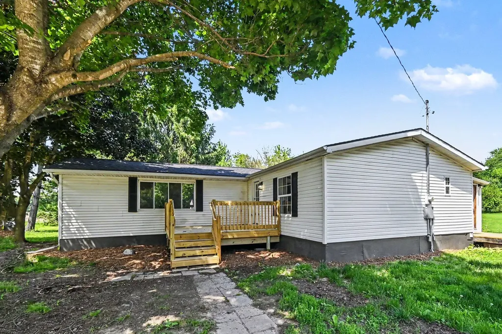 2795 S Bradley Road Carmel Township MI 48813