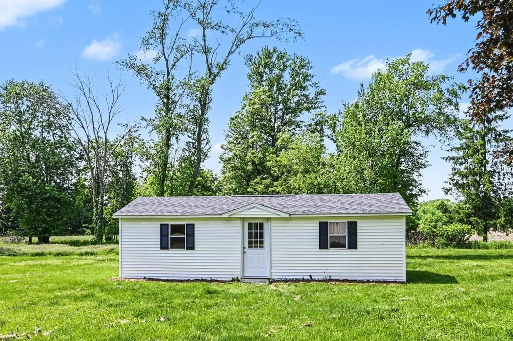 2795 S Bradley Road Carmel Township MI 48813