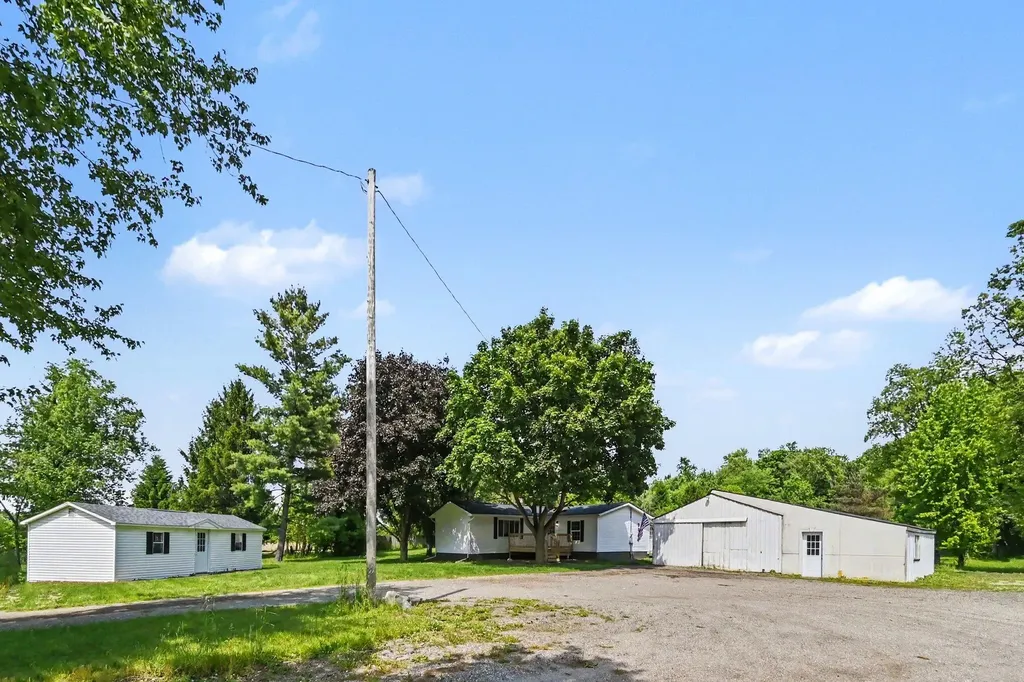 2795 S Bradley Road Carmel Township MI 48813
