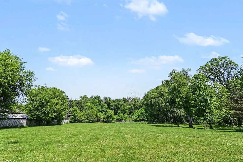 2795 S Bradley Road Carmel Township MI 48813