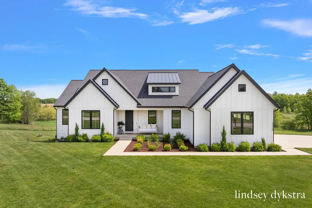 3526 Winding Stream Drive NW Walker City MI 49534