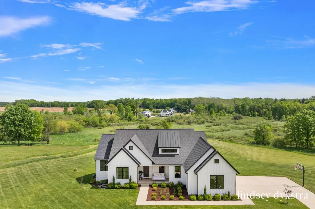 3526 Winding Stream Drive NW Walker City MI 49534