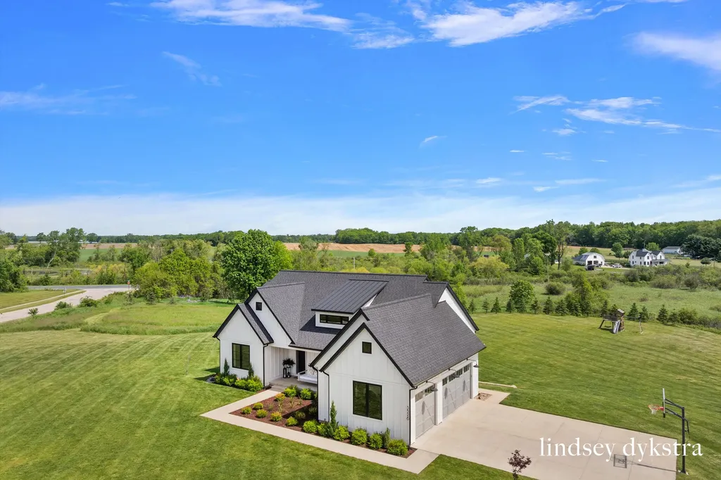 3526 Winding Stream Drive NW Walker City MI 49534