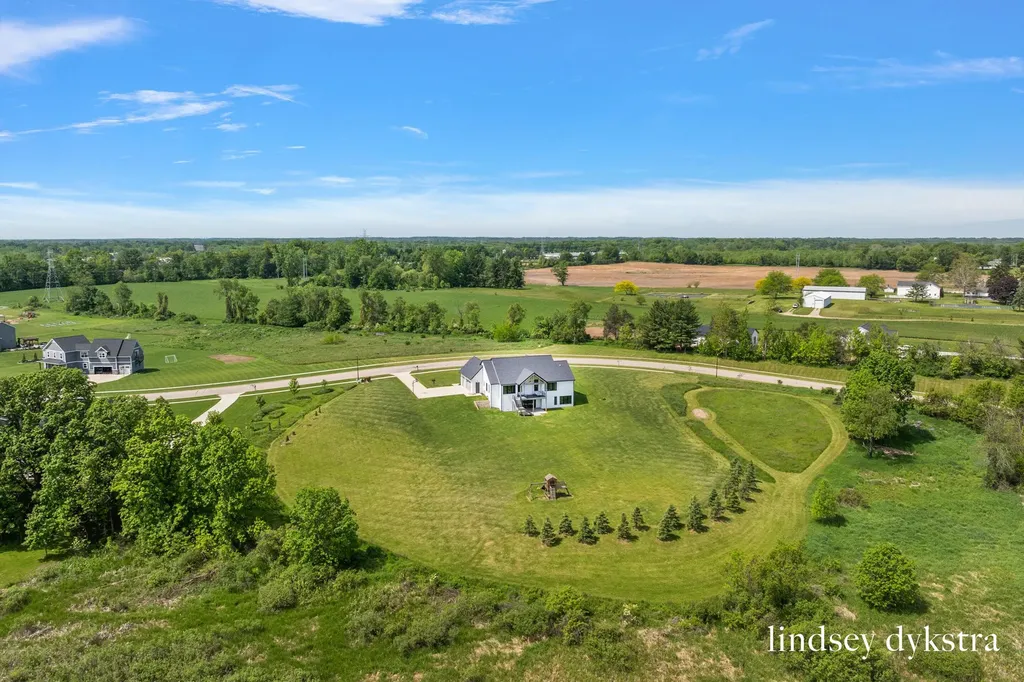 3526 Winding Stream Drive NW Walker City MI 49534
