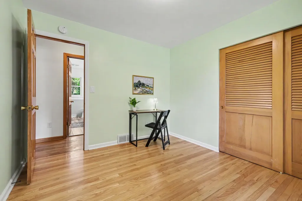 1077 Cricklewood Street SW Wyoming City MI 49509