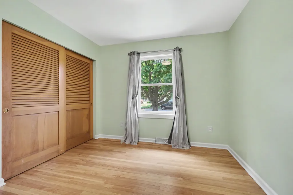 1077 Cricklewood Street SW Wyoming City MI 49509