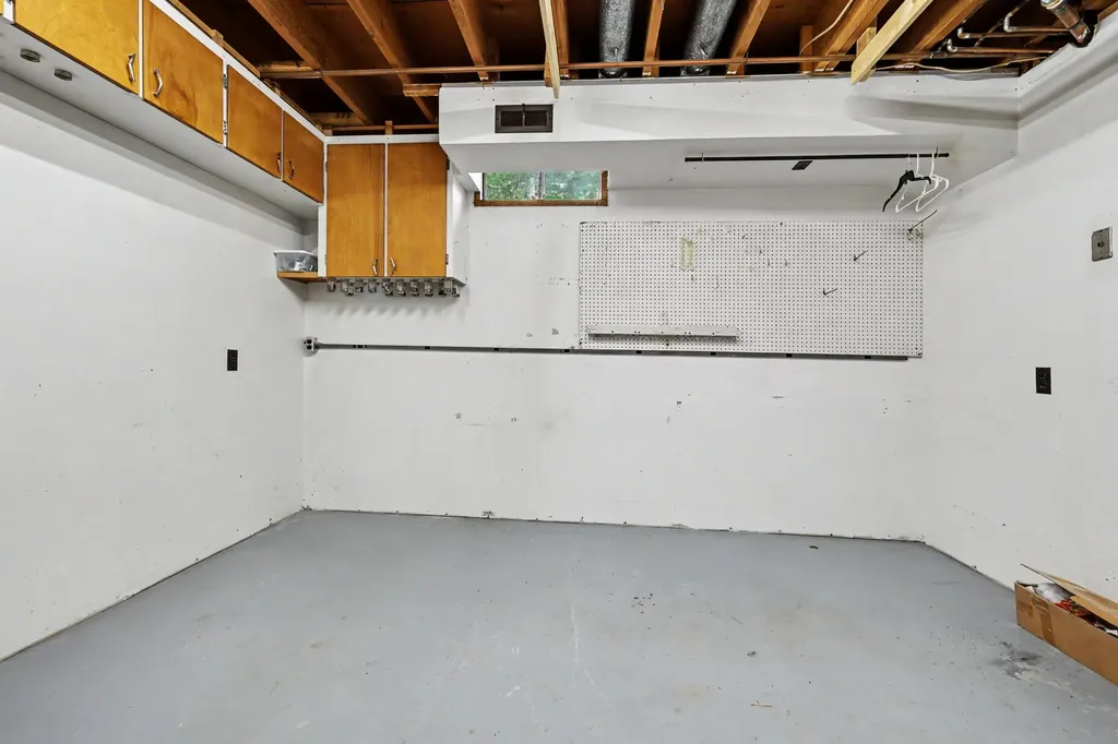 1077 Cricklewood Street SW Wyoming City MI 49509