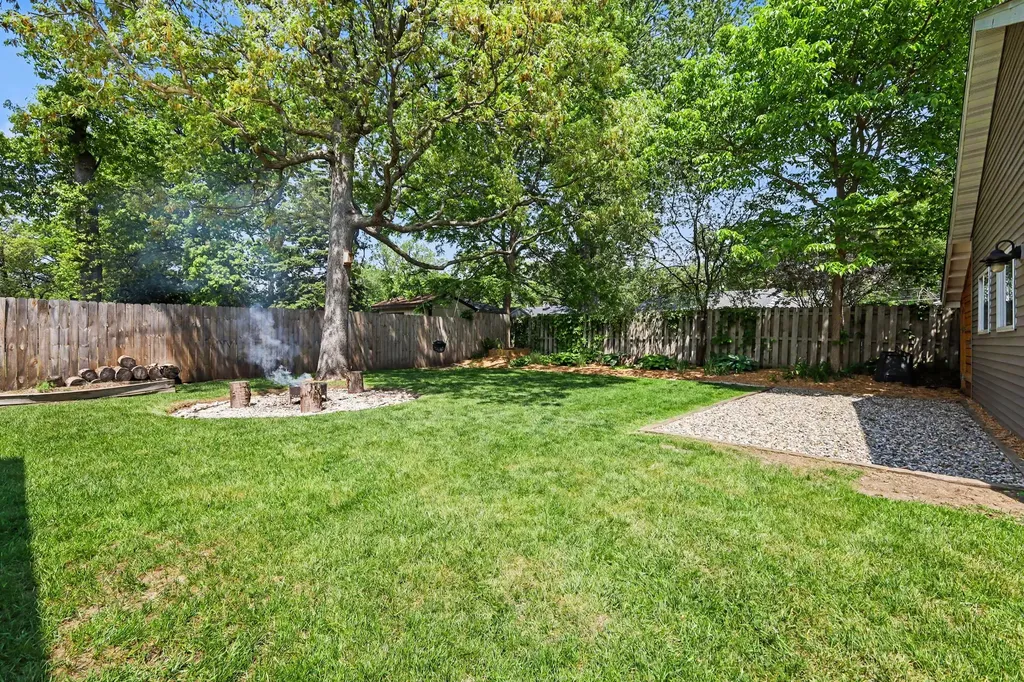 1077 Cricklewood Street SW Wyoming City MI 49509