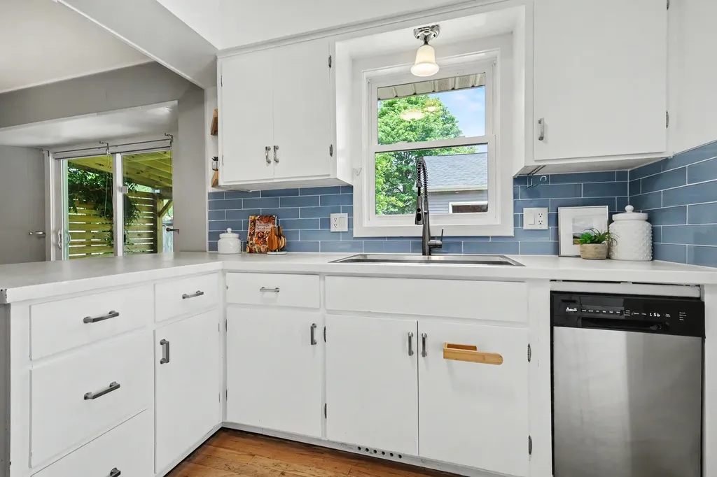 1077 Cricklewood Street SW Wyoming City MI 49509