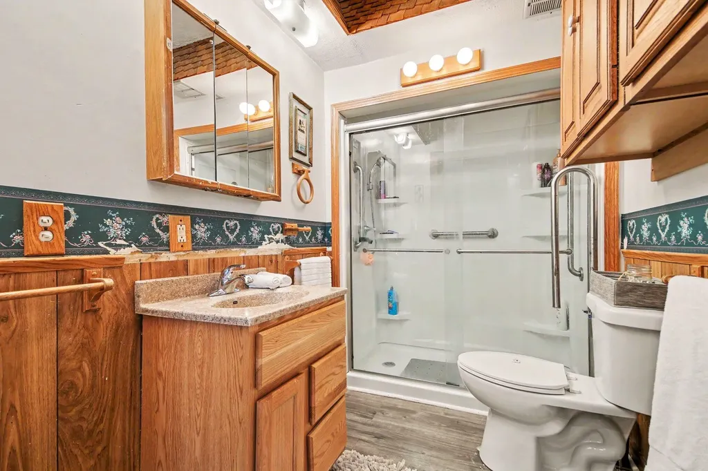 2434 Lamar Avenue SW Wyoming City MI 49519