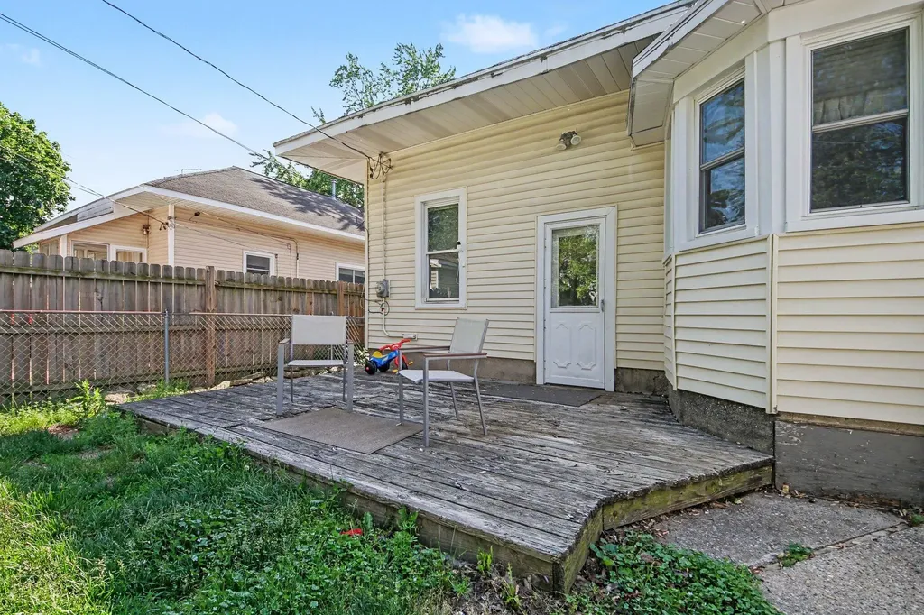 2434 Lamar Avenue SW Wyoming City MI 49519