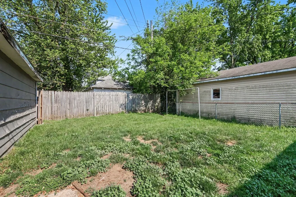 2434 Lamar Avenue SW Wyoming City MI 49519
