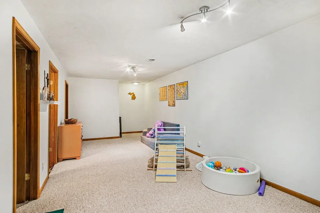 5858 Chaz Drive Pierson Township MI 49329