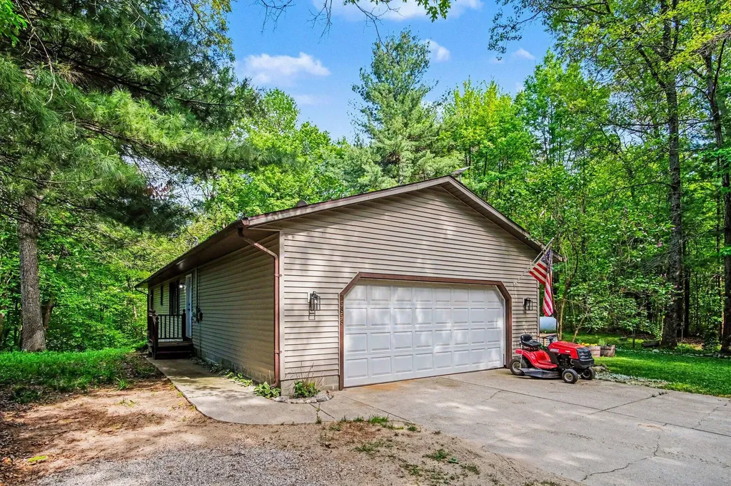5858 Chaz Drive Pierson Township MI 49329