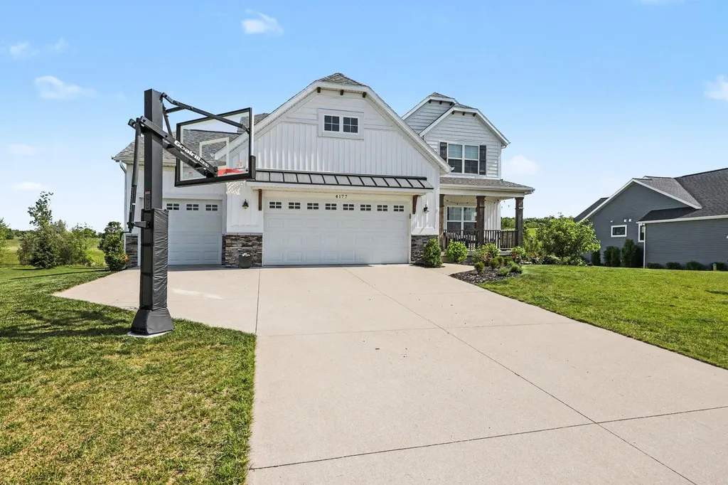 4177 Boulder View Drive NE Plainfield Charter Township MI 49306