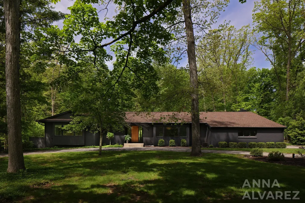 7130 Oakbrook Street SE Cascade Charter Township MI 49546