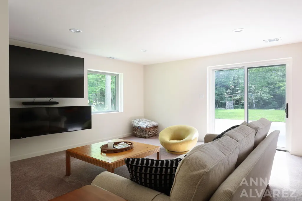 7130 Oakbrook Street SE Cascade Charter Township MI 49546