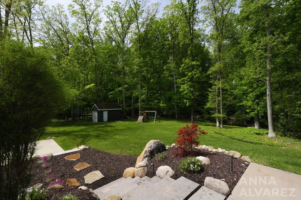 7130 Oakbrook Street SE Cascade Charter Township MI 49546
