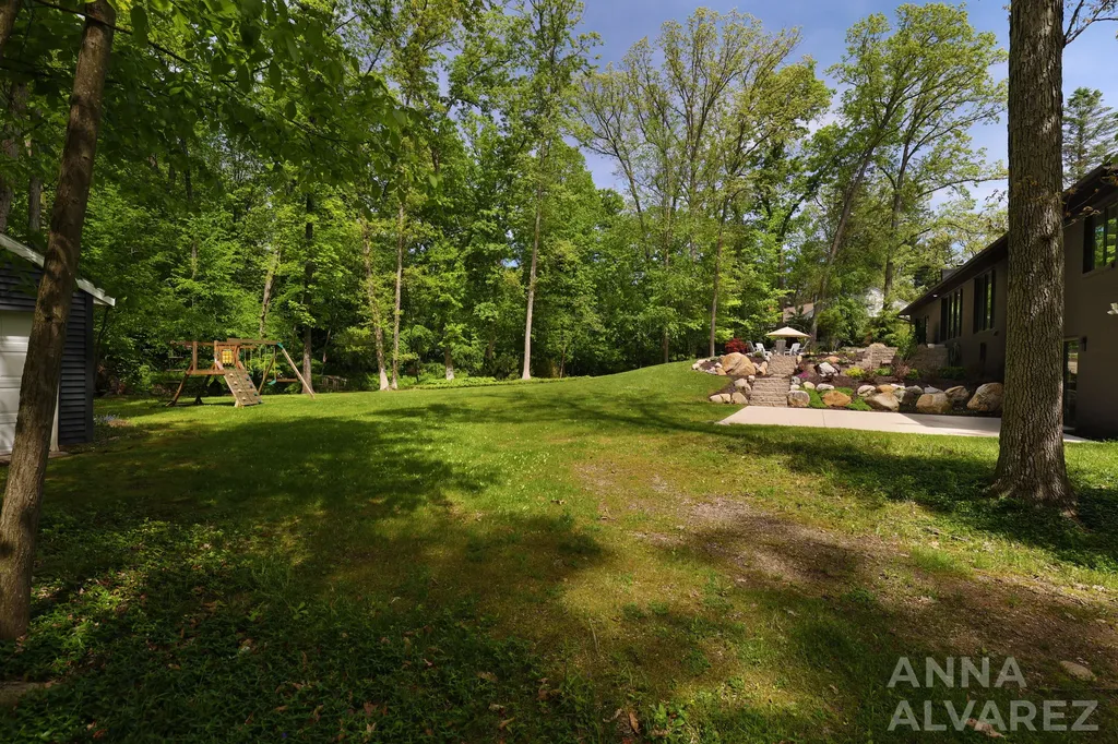 7130 Oakbrook Street SE Cascade Charter Township MI 49546