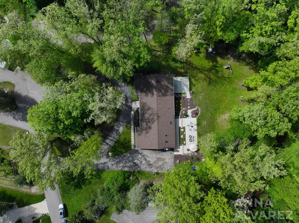 7130 Oakbrook Street SE Cascade Charter Township MI 49546