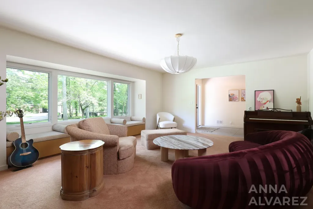 7130 Oakbrook Street SE Cascade Charter Township MI 49546