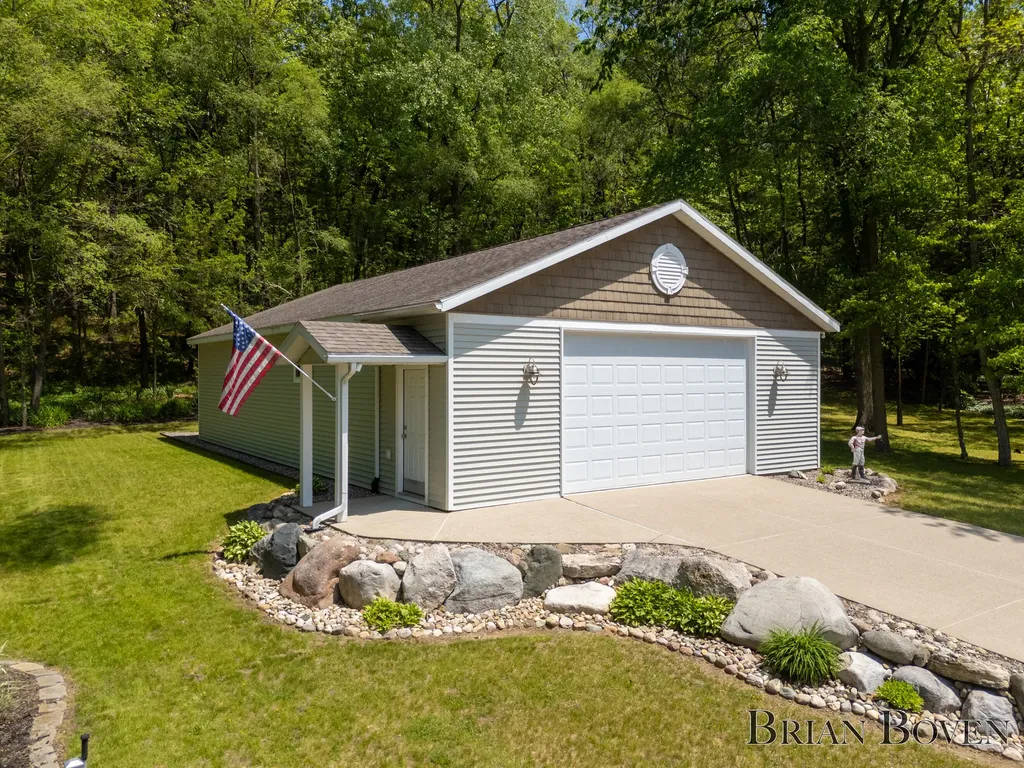 8789 Je NE Be Drive NE Courtland Township MI 49341