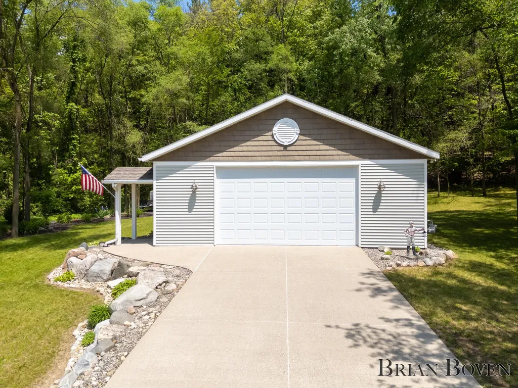 8789 Je NE Be Drive NE Courtland Township MI 49341