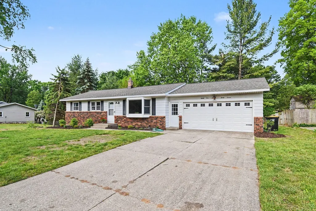 8137 Hearthway Avenue Georgetown Charter Township MI 49428