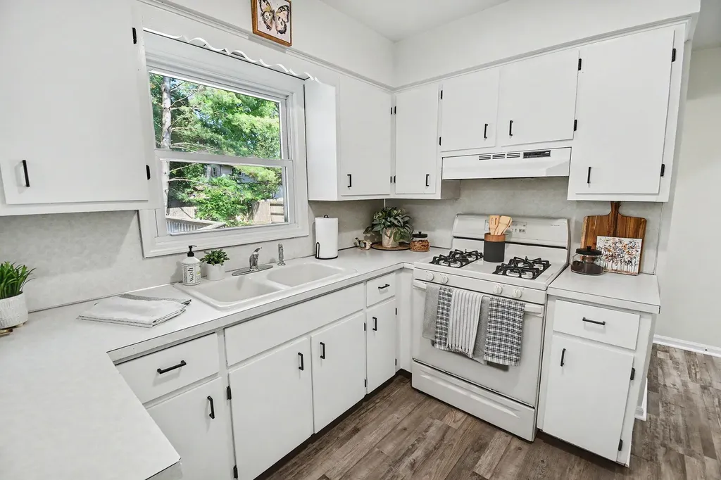 8137 Hearthway Avenue Georgetown Charter Township MI 49428