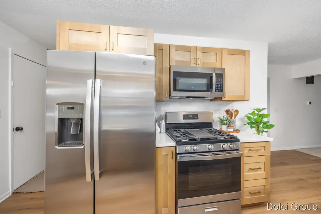 4161 Kings Row Court NW Walker City MI 49534