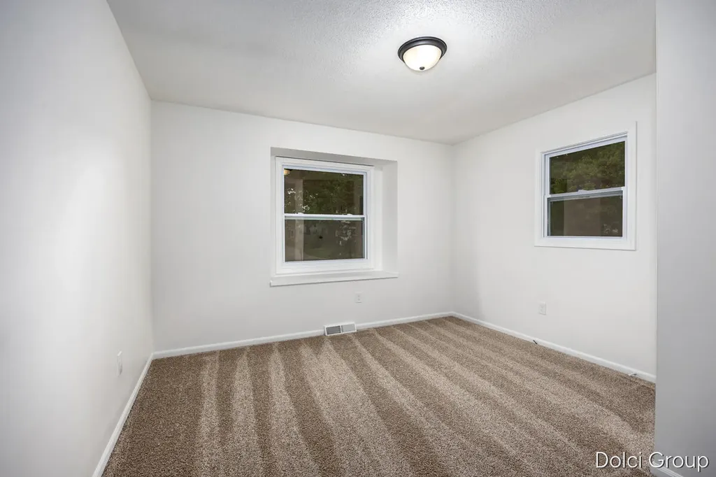 4161 Kings Row Court NW Walker City MI 49534