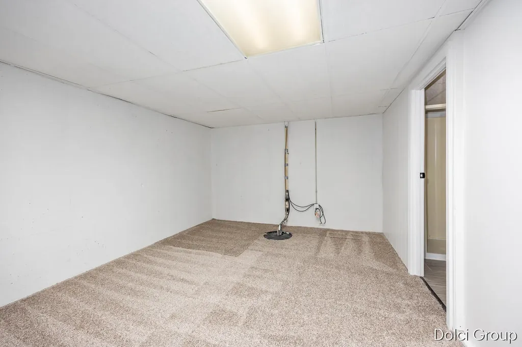 4161 Kings Row Court NW Walker City MI 49534