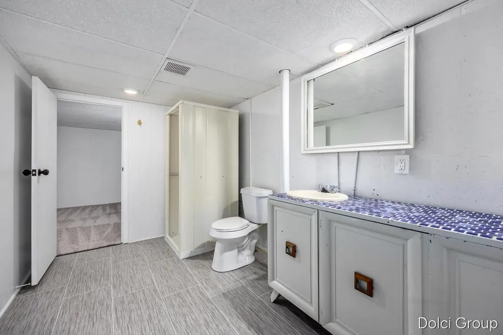 4161 Kings Row Court NW Walker City MI 49534