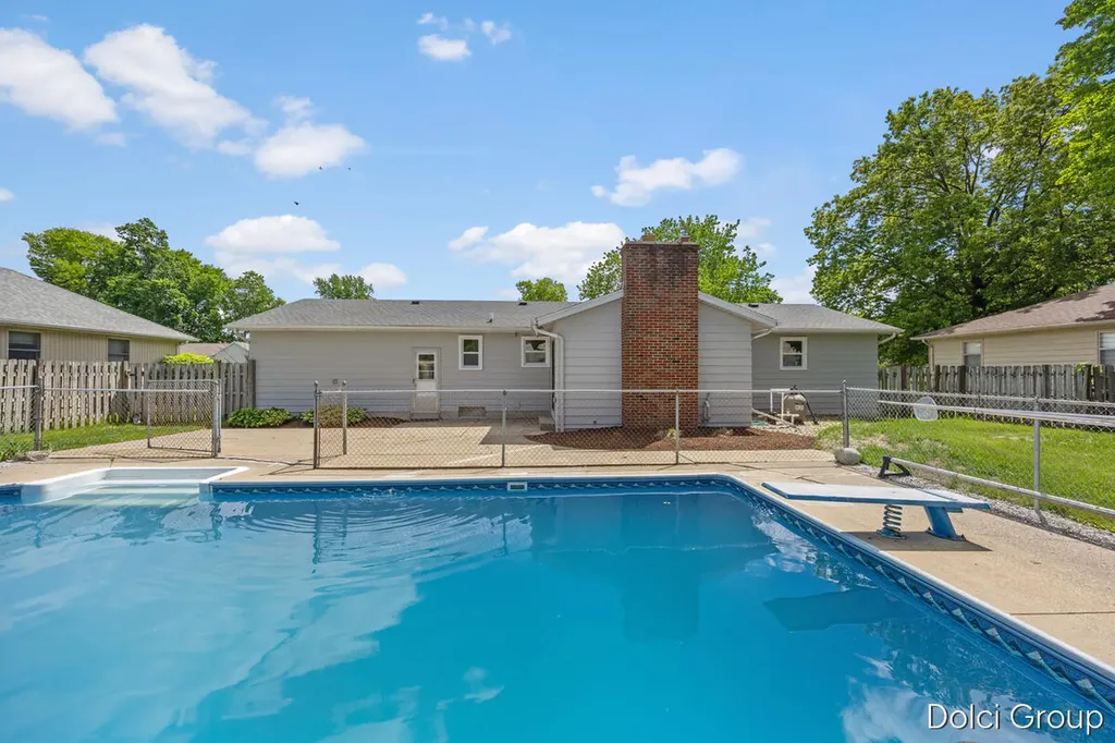 4161 Kings Row Court NW Walker City MI 49534