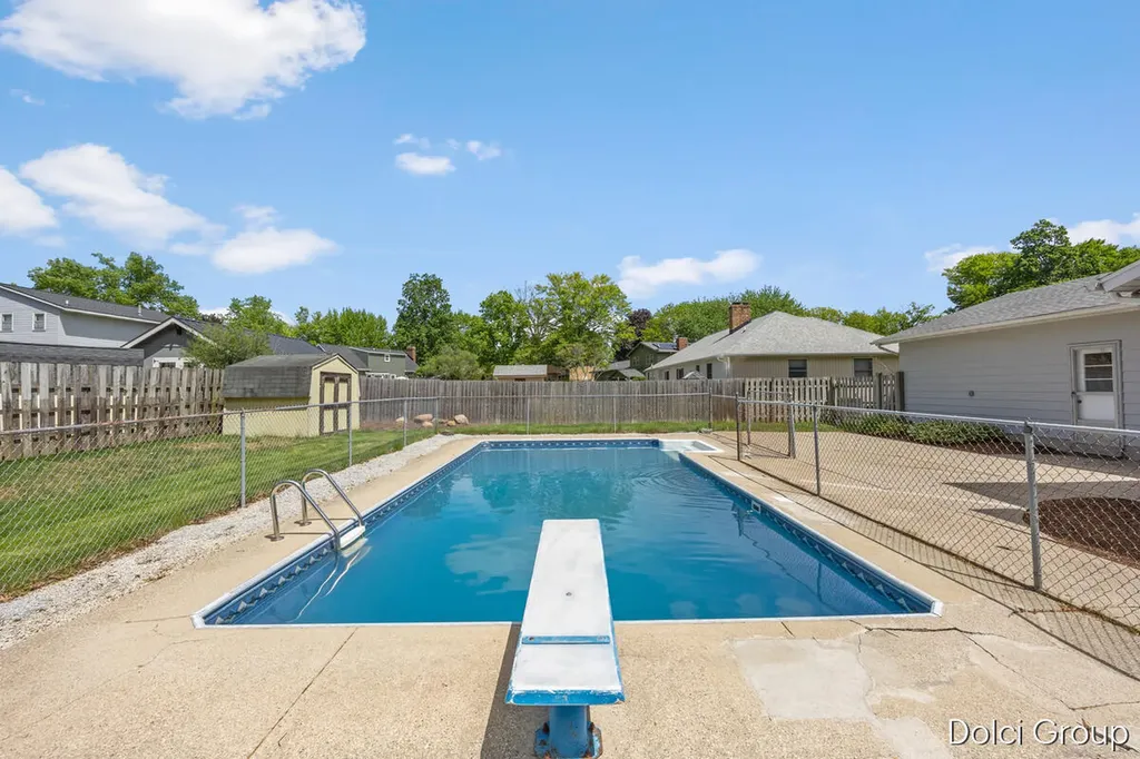 4161 Kings Row Court NW Walker City MI 49534