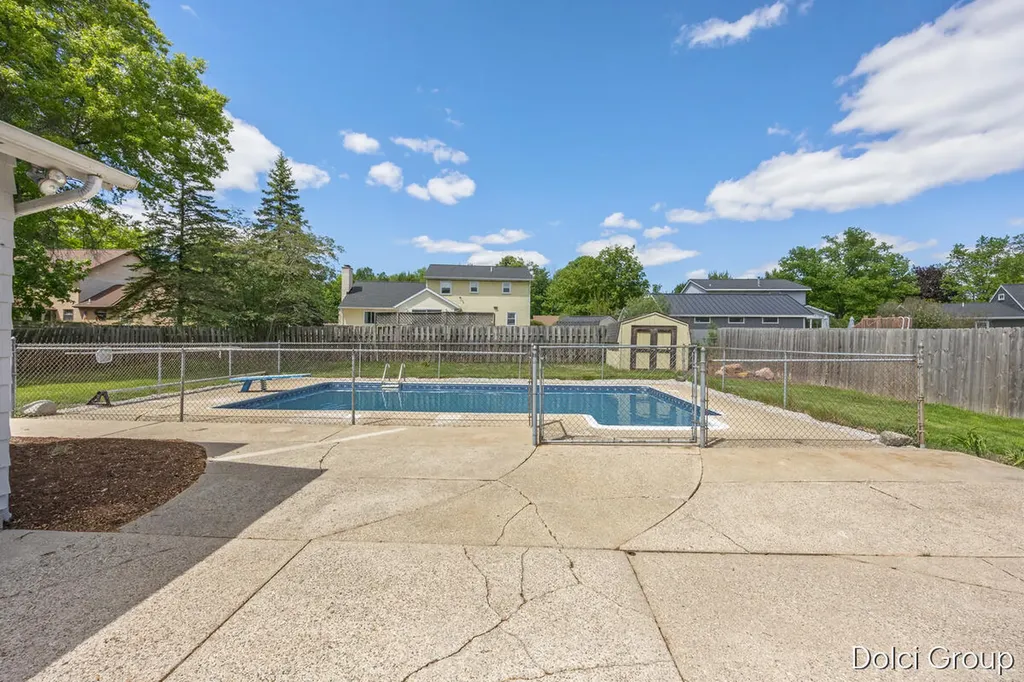 4161 Kings Row Court NW Walker City MI 49534