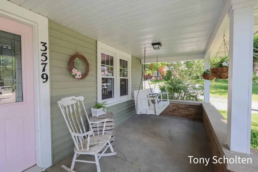 3579 Perry Street Jamestown Charter Township MI 49426