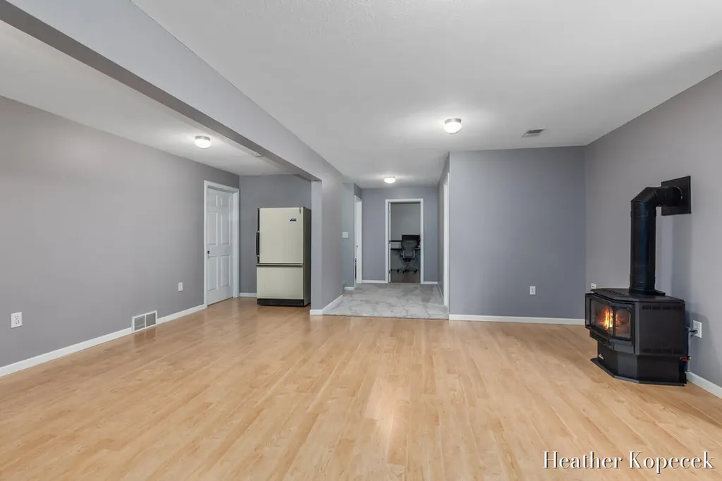 1663 Barnsley Court SE Lowell Charter Township MI 49331